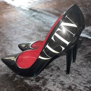 Authentic VALENTINO Vltn Pumps